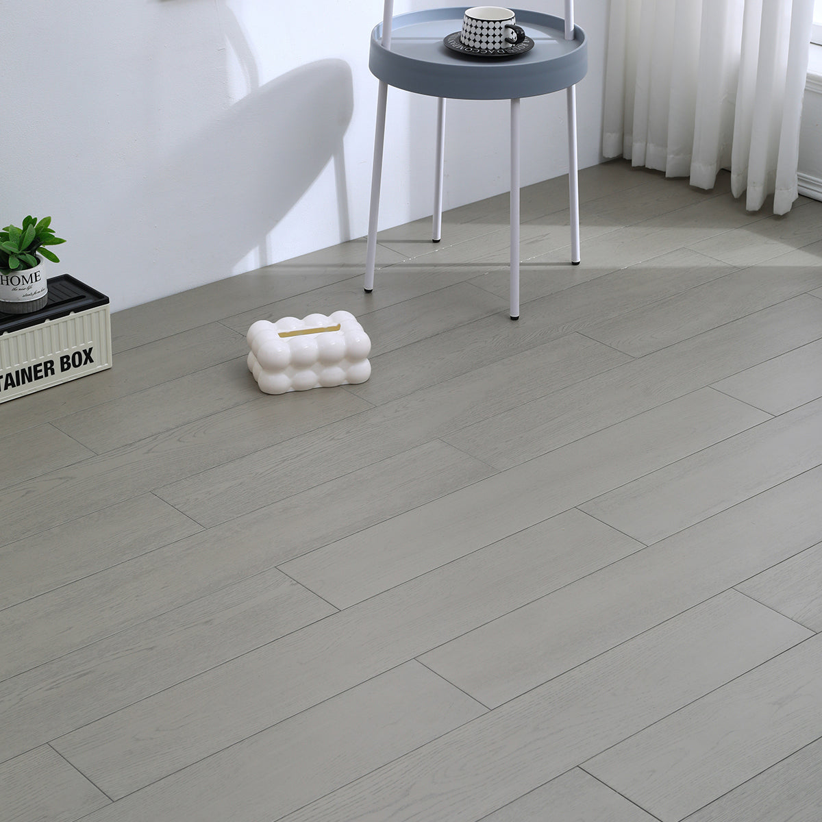 8211 Modern Solid Wood Floor