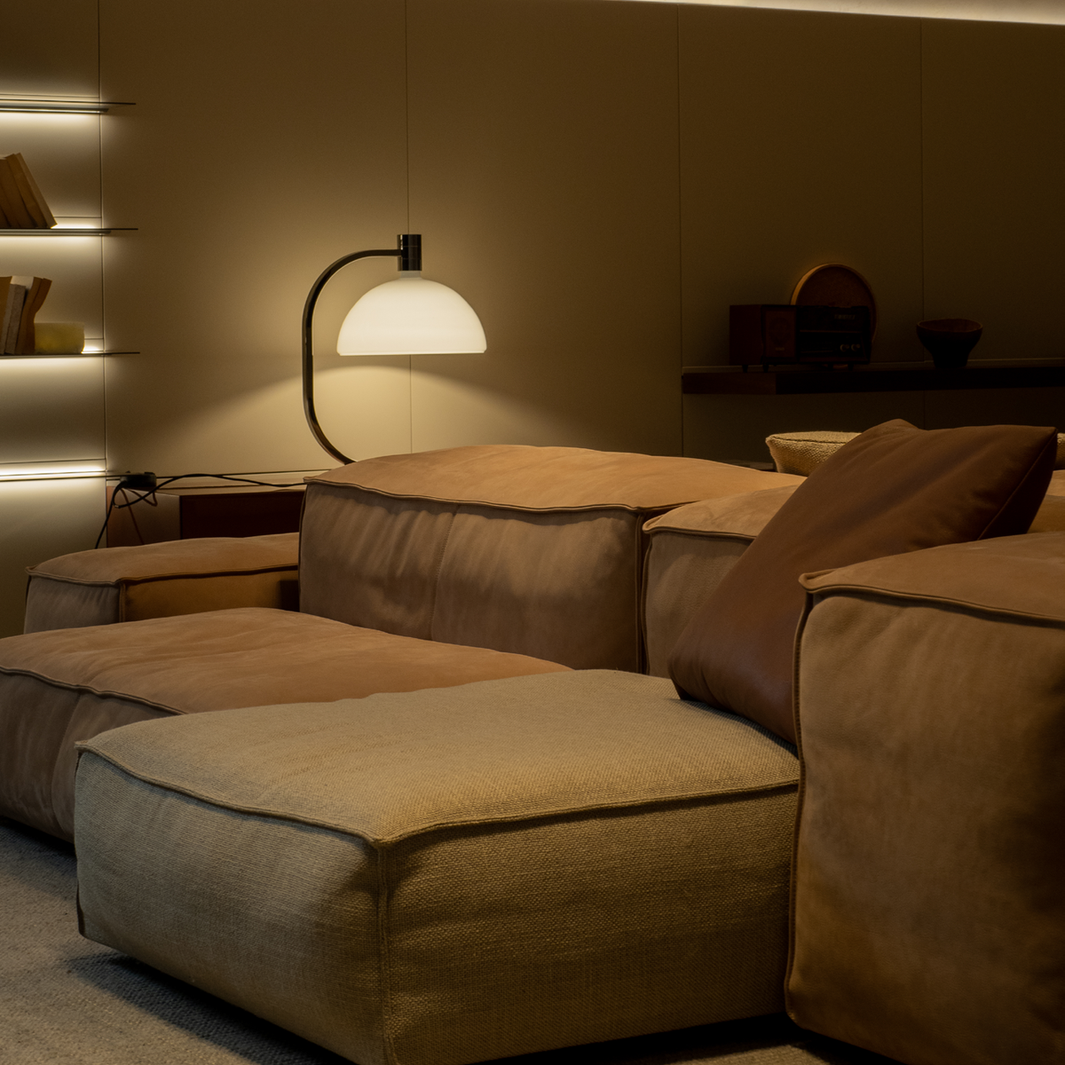 CS1020 Modern Sectional Sofas